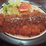 グリル十津川 - トンカツ（中）。食べ応えあるボリューム感あります。