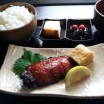 笑うだるま - 