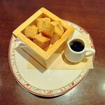 ビリオン珈琲 - 料理写真:わらび餅アイス
