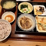 やよい軒 - 料理写真:
