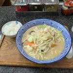 ふくちゃん - ちゃんぽん全景とライス