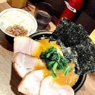 ラーメン 末廣家