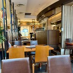 SITAARA Grove - 金曜日のお昼、開店直後で先客1名のみ、後から後続客あったが混雑してなくてゆったり食べれてよかった。
