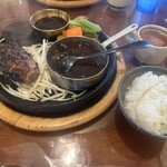 炭火ハンバーグ 肉焼き亭 - 