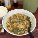 大来軒 - ピーマン肉あんかけ麺¥850、半ライス¥200