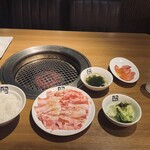 牛角 - ジューシーカルビ定食　150g、牛タン　２枚　