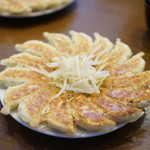 Ishimatsu Gyoza Hon Ten - 中１５個