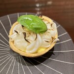 TOVILA osteria - イカととうもろこしのタルト