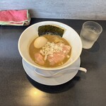 煮干中華蕎麦 舞 - 料理写真:"煮干そば 極"950円に味玉150円をトッピング♪
