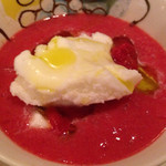 らんぷ亭 - スペシャルカプレーゼ  今が旬のトマトは最大級の甘さ まるで苺