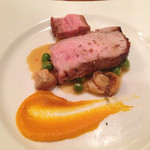 らんぷ亭 - ブルターニュ仔牛 とてもうまい 豚と牛のいいとこどりといった感じ 日向夏のソースともとても合う