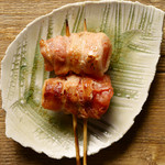 串屋番鶏 - ジューシートマト豚巻き串焼き！