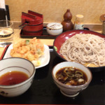 小諸そば 東京駅前店 - かき揚げせいろ350円+大盛り30円