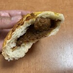 エブリパン - 韓国風かりかりカレーパン断面