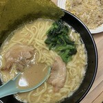 横浜家系ラーメン 一門家 - 