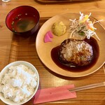 炭火焼き定食MARUTOMO - 料理写真: