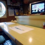 割烹 山城家 - カウンター。