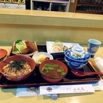 割烹 山城家 - 和定食１５００円。９００円のランチ和定食も有りました。