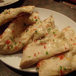 アヒリヤ - チーズナン