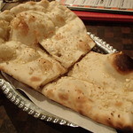 アヒリヤ - ガーリックナン