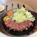 焼肉・ｽﾃｰｷ みーとがぁでん - 