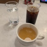 オリーブの丘  - まずは、水、スープ、アイスコーヒー