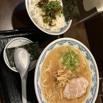 博多麺房 赤のれん - 