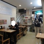 Bukkake Tei Hompo Furu Ichi - コンパクトな店内