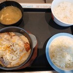 松屋 - 料理写真:シュクメルリロースかつ定食