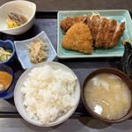 さくら亭 - 料理写真:ロースかつ1180円とアジフライ単品180円追加
