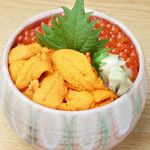 海胆、鲑鱼子盖饭4,980日元