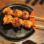 炭焼地鶏 まくら - だんご(つくね)