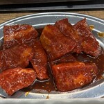 ホルモン焼肉 ひふみ屋 - ひふみ焼肉定食の赤身肉