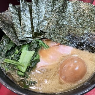 ラーメン 杉田家_0