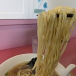 がんこラーメン 雅 - 麺は平打ち縮れ麺