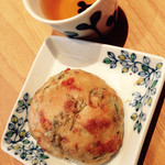 ハナサクベーカリー - 春菊とチーズのパン。モチモチしてて病みつきに！