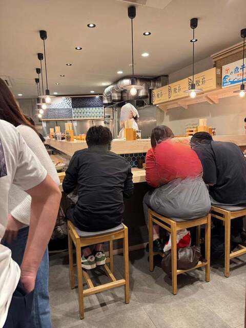 鮨とラーメン うおがしや 鶴屋町店