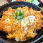 かつ庵 - 料理写真:かつ丼 サラダセット 880円