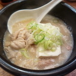 一献 - もつ煮込みハーフサイズ