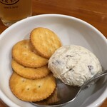 高円寺麦酒工房 - いぶりがっこクリームチーズ