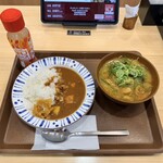 すき家 - 料理写真:カレー ミニ、辛ねぎとん汁みそらーめん