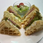 カフェ 英國屋 - 料理写真:ワッフルミックスサンド