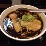 ラーメン虎 - 真っ黒❗️でも円やかスープ！