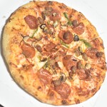 ドミノ・ピザ - 料理写真:ギガ・ミート・Mサイズ(ピザ3枚2,499円~+400円・1枚あたり1,233円)2026年6月