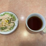 サイゼリヤ - サラダとスープ