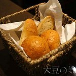 ビストロガストロス - 自家製パン