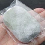 春泉堂 - 料理写真:椿草もち　150円