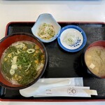 喜利屋 - めかぶ丼¥900