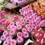フレッセイ - 料理写真:ももやいちごにチェリーまで!赤やピンクが映えます