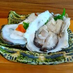 千元寿司 - 岩牡蠣（畔蛸産）。